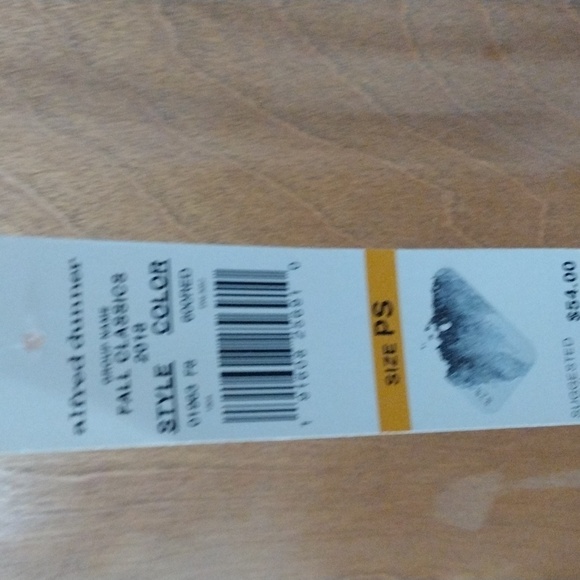 Alfred Dunner red zipped cardigan soft velveteen patterned. Brand new. - Picture 3 of 5